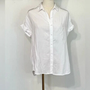 BEACHLUNCHLOUNGE White Short Sleeve Button Up Blouse Size Small